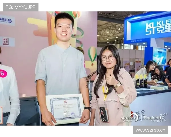 唐佳豪笑得亲切，账单却让人尴尬